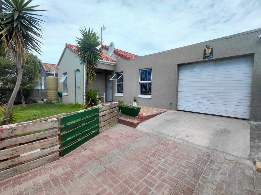 3 Bedroom Property for Sale in Broadlands Village Western Cape